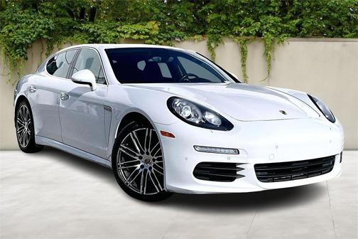 2016 Porsche Panamera 4S