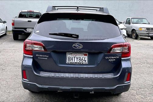Carbide Gray Metallic 2017 Subaru Outback 3.6R Limited
