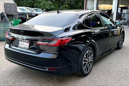 Midnight Black Metallic 2025 Toyota Camry XLE