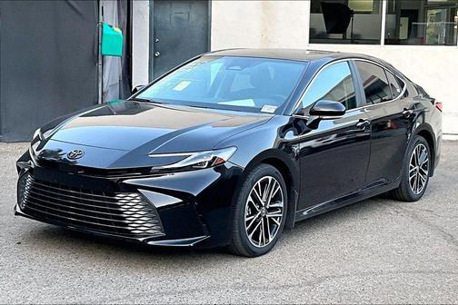 Midnight Black Metallic 2025 Toyota Camry XLE