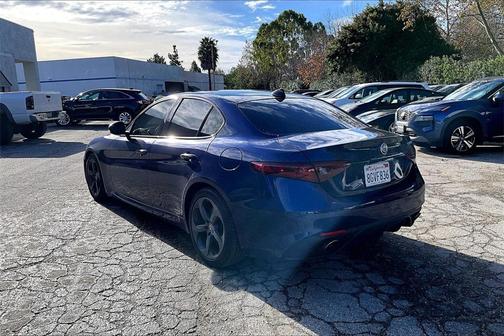 2019 Alfa Romeo Giulia Sport