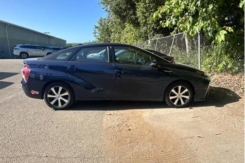 2016 Toyota Mirai Base