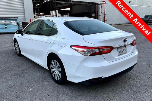 2018 Toyota Camry Hybrid LE