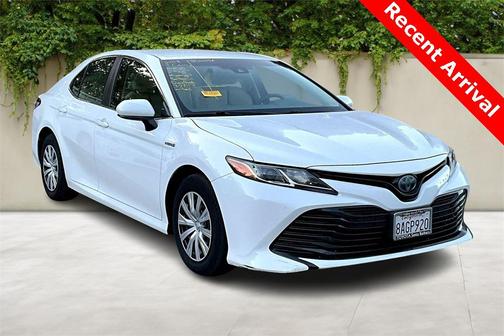 2018 Toyota Camry Hybrid LE