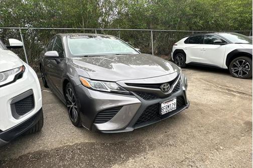 2018 Toyota Camry SE