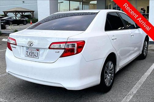 Super White 2014 Toyota Camry LE