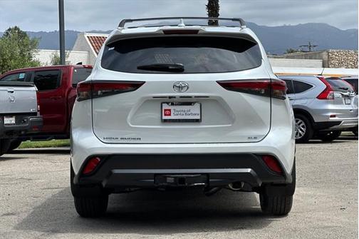 2025 Toyota Highlander XLE