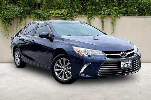Dark Blue 2016 Toyota Camry XLE