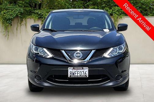 Magnetic Black Pearl 2019 Nissan Rogue Sport S