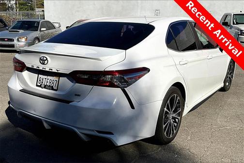 2018 Toyota Camry SE