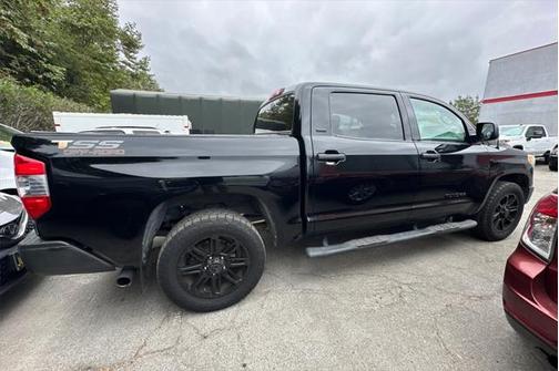 2017 Toyota Tundra SR5