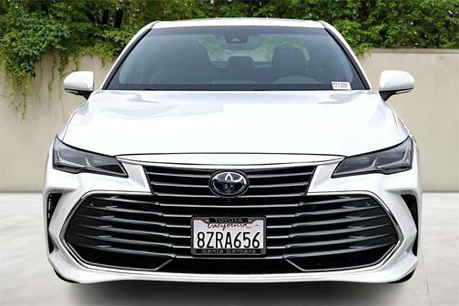 2022 Toyota Avalon Hybrid Limited