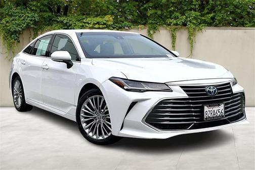 2022 Toyota Avalon Hybrid Limited