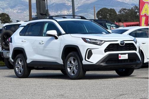 2025 Toyota RAV4 XLE