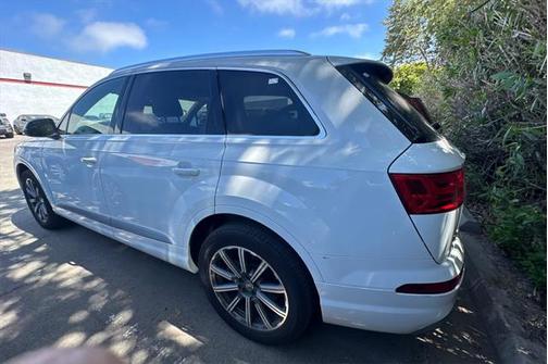 2017 Audi Q7 3.0T Premium