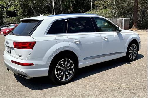 2017 Audi Q7 3.0T Premium