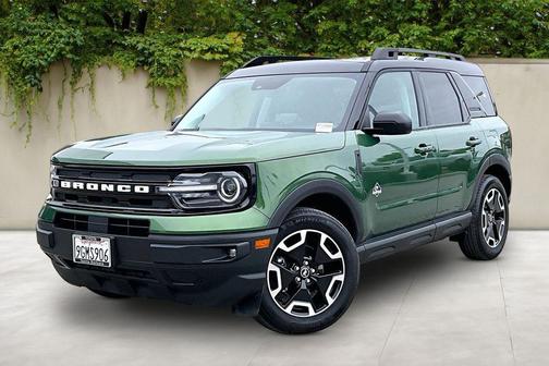 Eruption Green Metallic 2023 Ford Bronco Sport Outer Banks