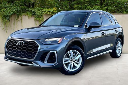 Daytona Gray Pearl Effect 2023 Audi Q5 45 S line Premium