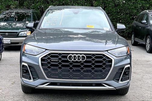 Daytona Gray Pearl Effect 2023 Audi Q5 45 S line Premium
