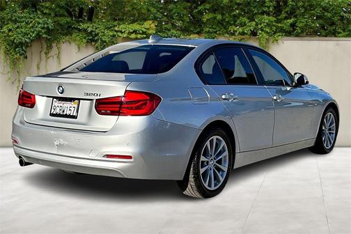 2017 BMW 320 i