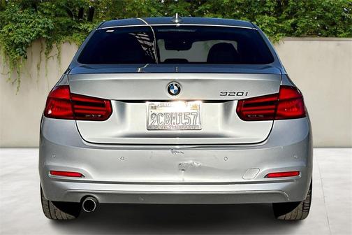 2017 BMW 320 i