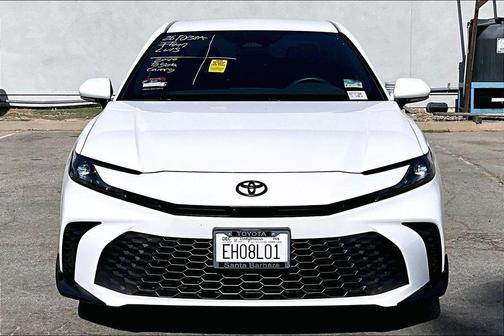 Ice Cap 2026 Toyota Camry SE
