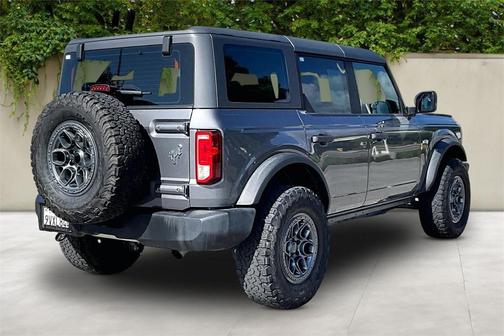 2021 Ford Bronco Base