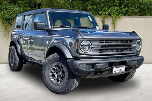 2021 Ford Bronco Base