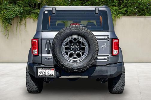 2021 Ford Bronco Base