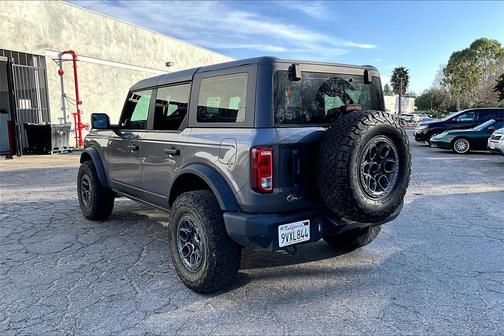 2021 Ford Bronco Base