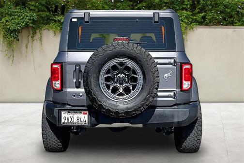 2021 Ford Bronco Base