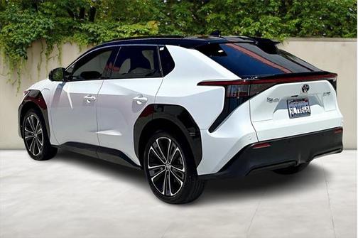 2023 Toyota bZ4X Limited