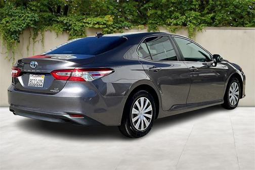 2019 Toyota Camry Hybrid LE