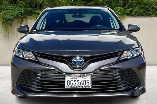 2019 Toyota Camry Hybrid LE