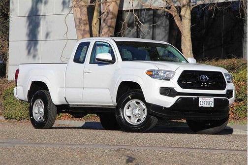 2017 Toyota Tacoma SR