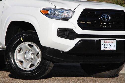2017 Toyota Tacoma SR