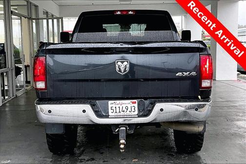 2017 RAM 2500 Tradesman Crew Cab 4x4 6'4' Box