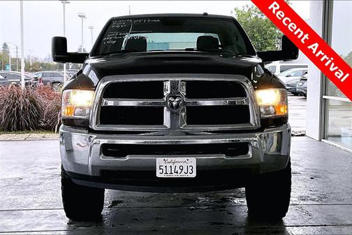 2017 RAM 2500 Tradesman Crew Cab 4x4 6'4' Box