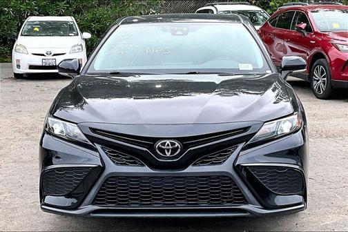 Midnight Black Metallic 2023 Toyota Camry SE