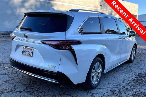 2024 Toyota Sienna Limited