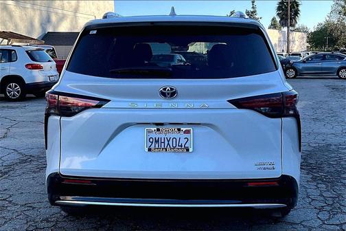 2024 Toyota Sienna Limited