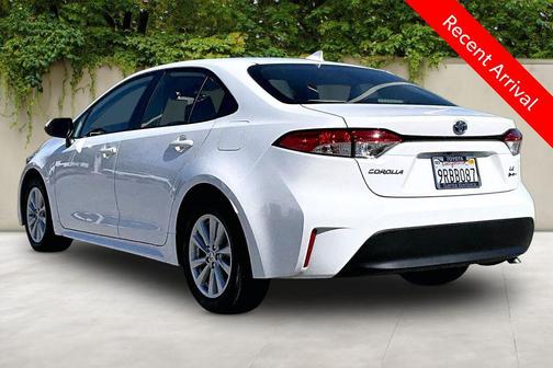 2025 Toyota Corolla Hybrid LE