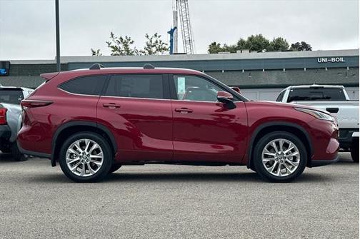 2025 Toyota Highlander Limited