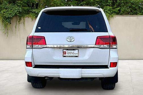 Blizzard Pearl 2017 Toyota Land Cruiser Base