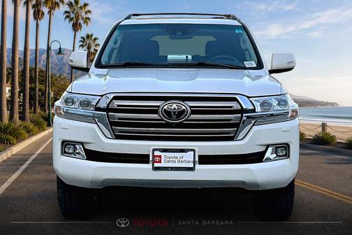 Blizzard Pearl 2017 Toyota Land Cruiser Base
