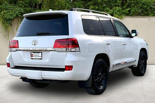 Blizzard Pearl 2017 Toyota Land Cruiser Base
