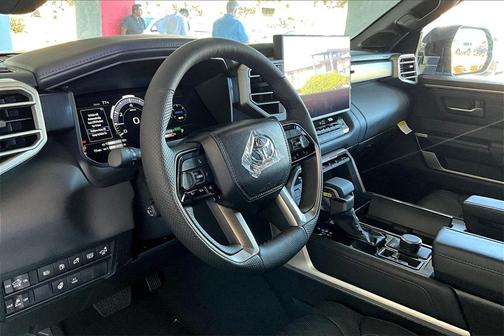 2026 Toyota Tundra Hybrid Platinum