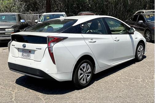 2018 Toyota Prius Three