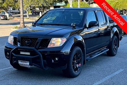 Magnetic Black Pearl 2019 Nissan Frontier SV