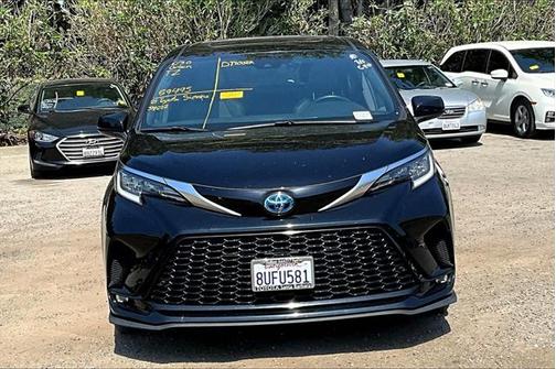 2021 Toyota Sienna XSE 7 Passenger